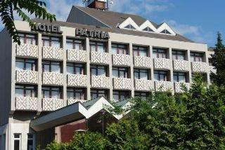 Hotel Patria เปตช์ ภายนอก รูปภาพ